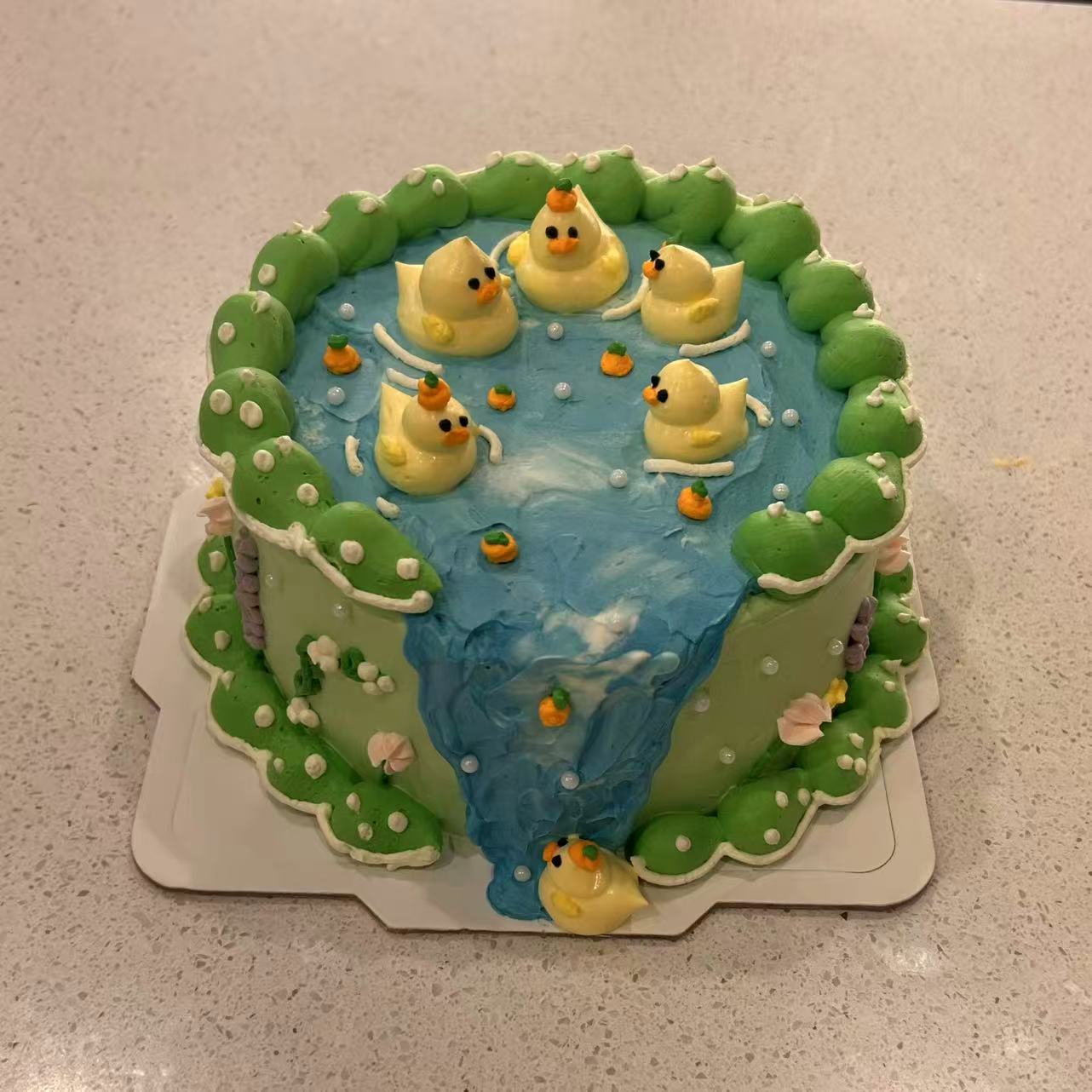 Little Duck Pond Cake(小黃鴨池塘蛋糕)