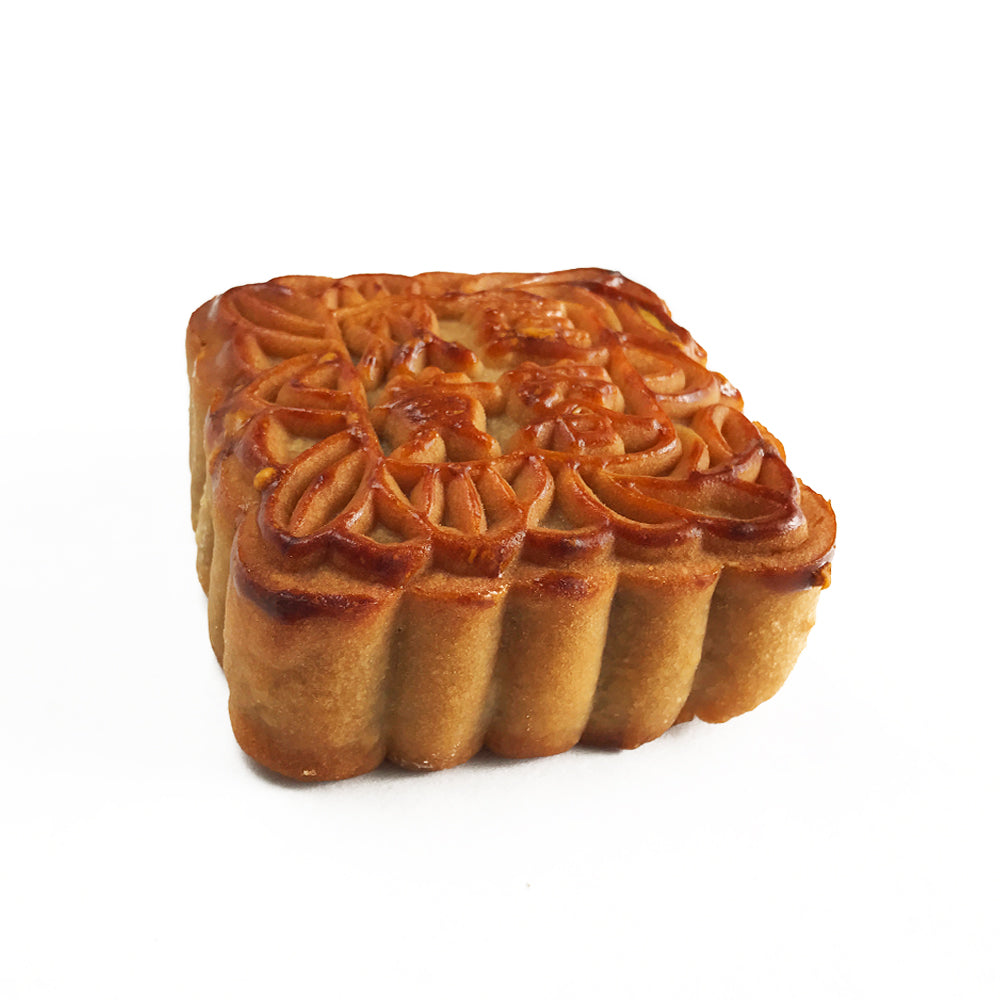 White Lotus & Double Yolk Mooncake 双黄莲蓉月饼