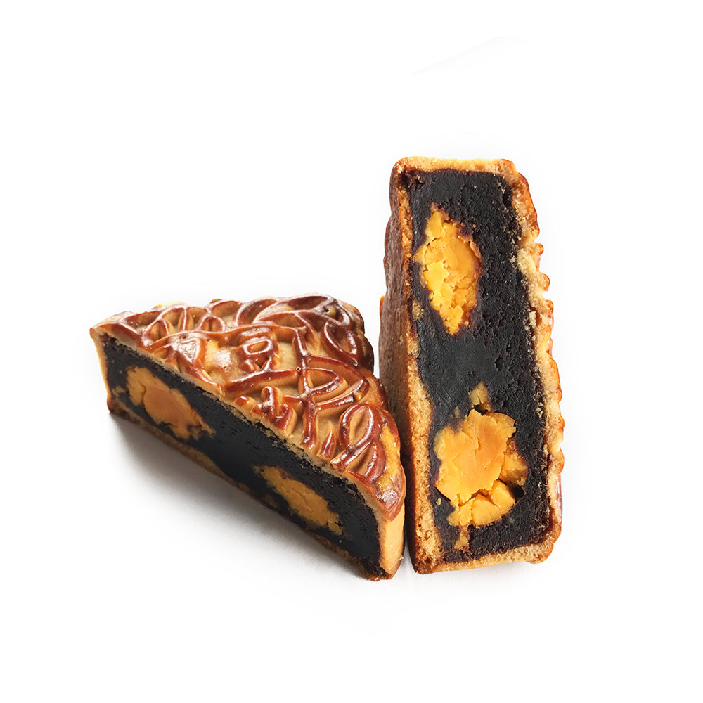 Red Bean Double Yolk Mooncake 双黄豆沙月饼